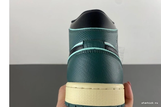 Air SE  1 FQ7818-100 FQ7818-100 